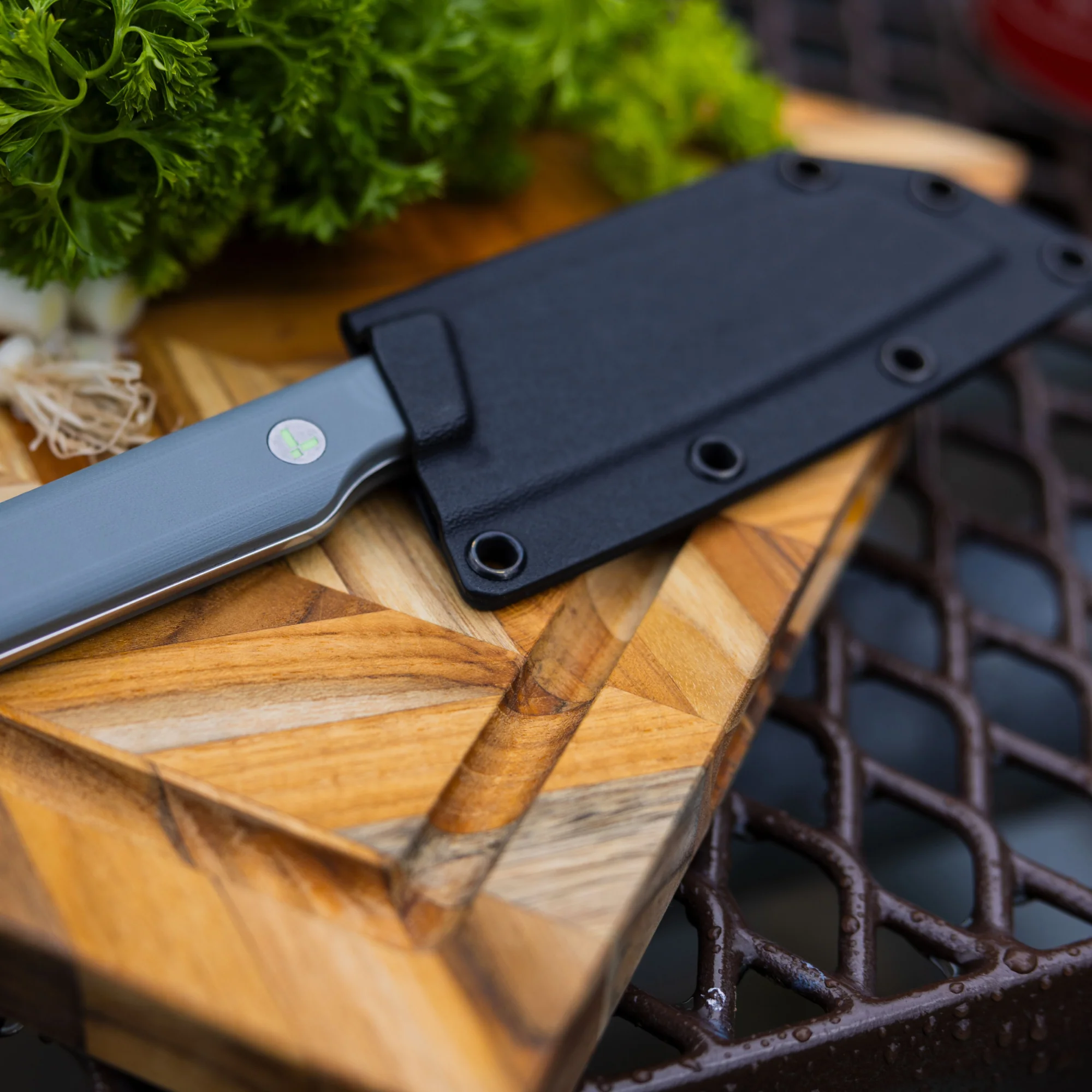 Rustle™ Knife Sheath 2 Rustle™ Knife Sheath
